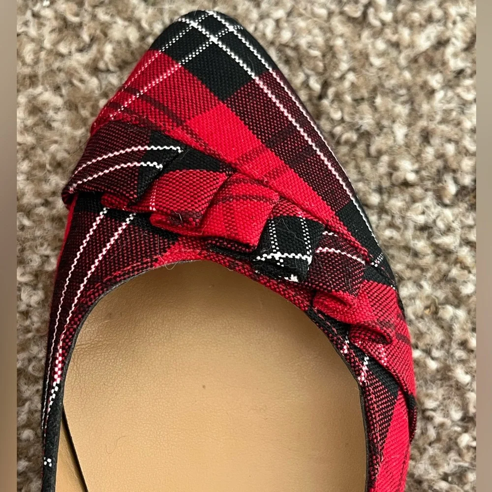 Talbots red and black plaid flats, Size 7M - Picture 5 of 7